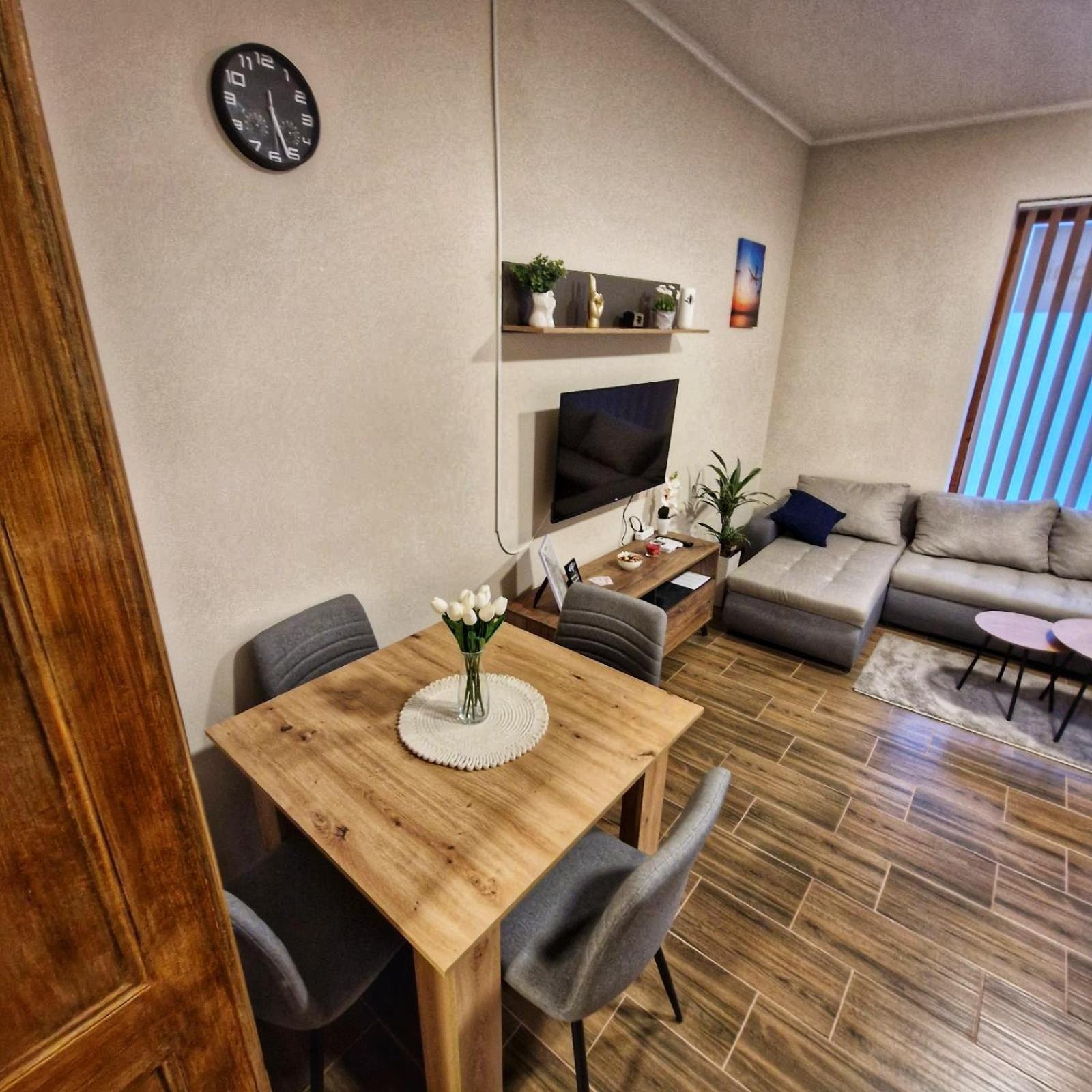 Dorce Apartmani Horgos Екстер'єр фото