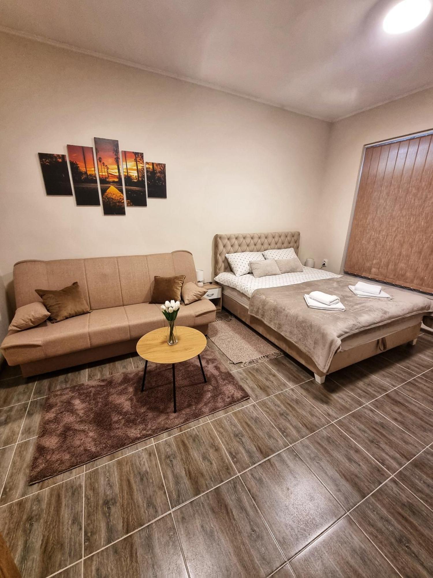 Dorce Apartmani Horgos Екстер'єр фото